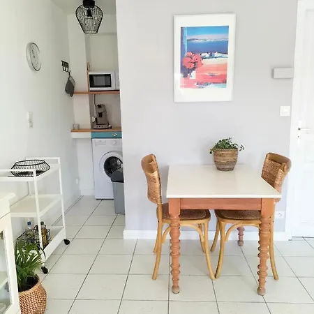 A Proximite Du Port De St Martin De Re * Saint-Martin-de-Ré